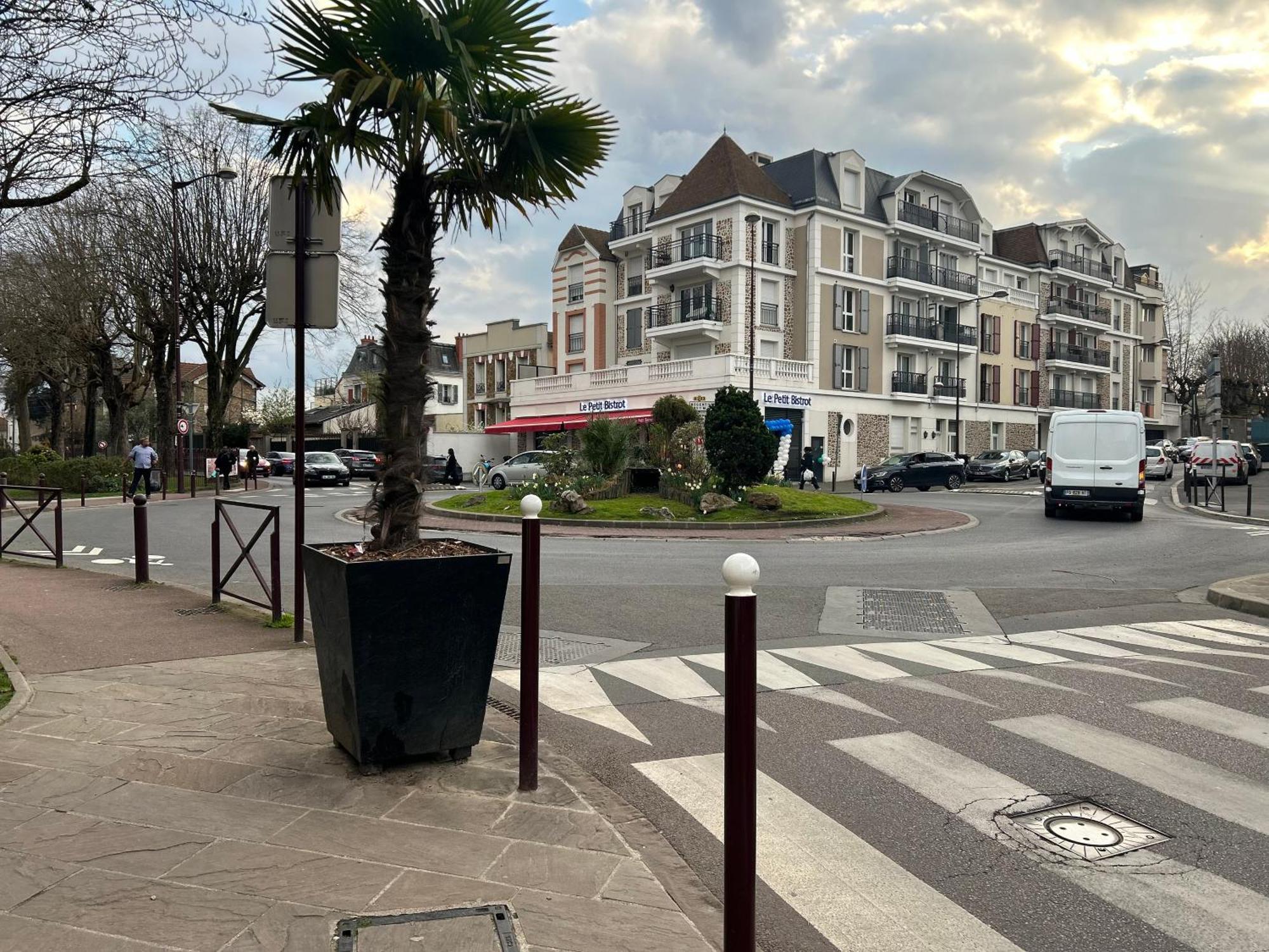 Studio Spacieux 4 Personnes Avec Terrasse Privee & Bureau - Gare A 4Min, Paris En 30Min Villiers-sur-Marne Exterior photo